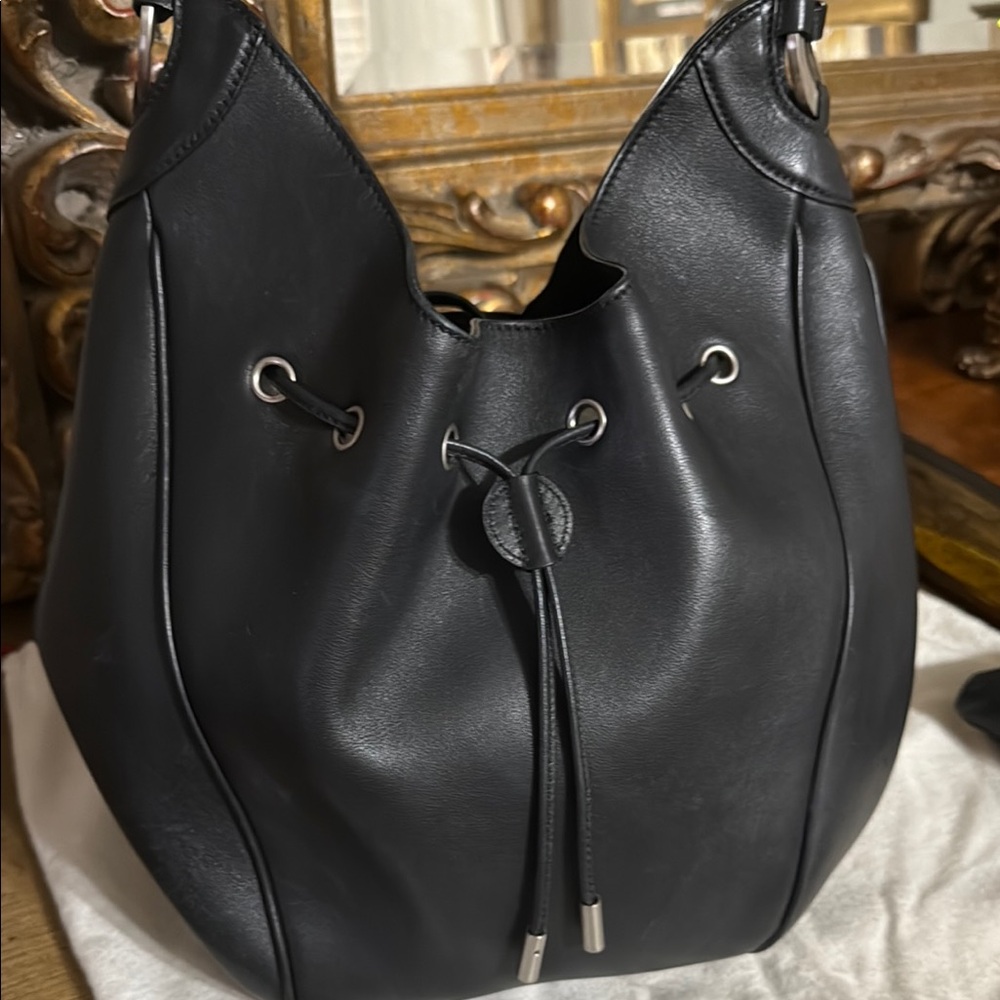Salvatore Ferragamo Black Leather Hobo Bag with wallet and detachable pouch - Picture 4 of 16